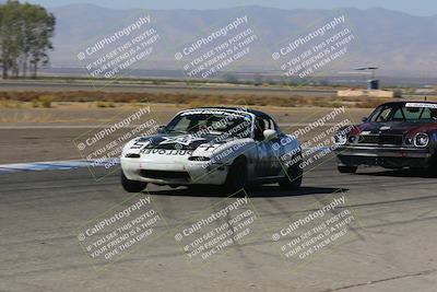 media/Oct-01-2022-24 Hours of Lemons (Sat) [[0fb1f7cfb1]]/10am (Front Straight)/